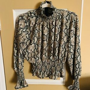 Beautiful Snakeprint Top